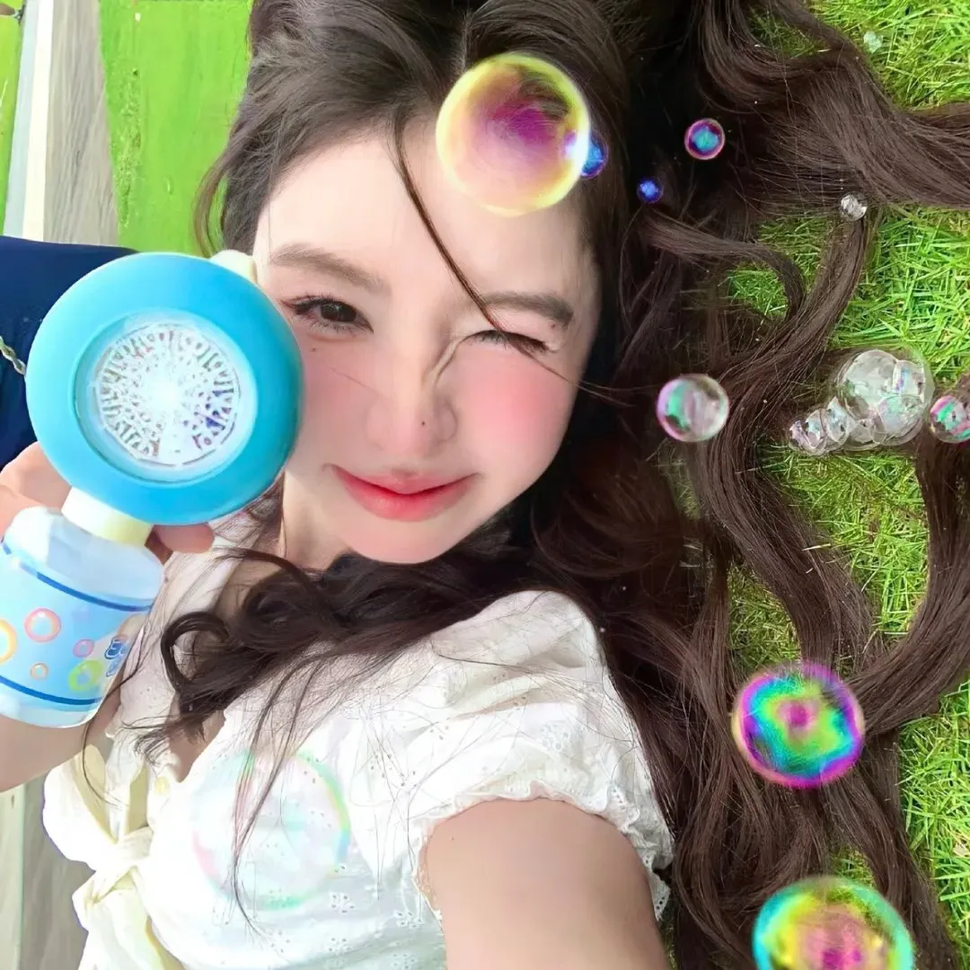 奥斯卡最佳影片《寄生虫》1080P未删减：穷人与富人的空间折叠，人性太可怕！