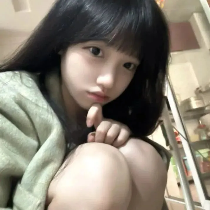 【一镜到底神作】《超越无限两分钟》超清版：极低成本却玩转时间循环，构思绝妙的科幻喜剧