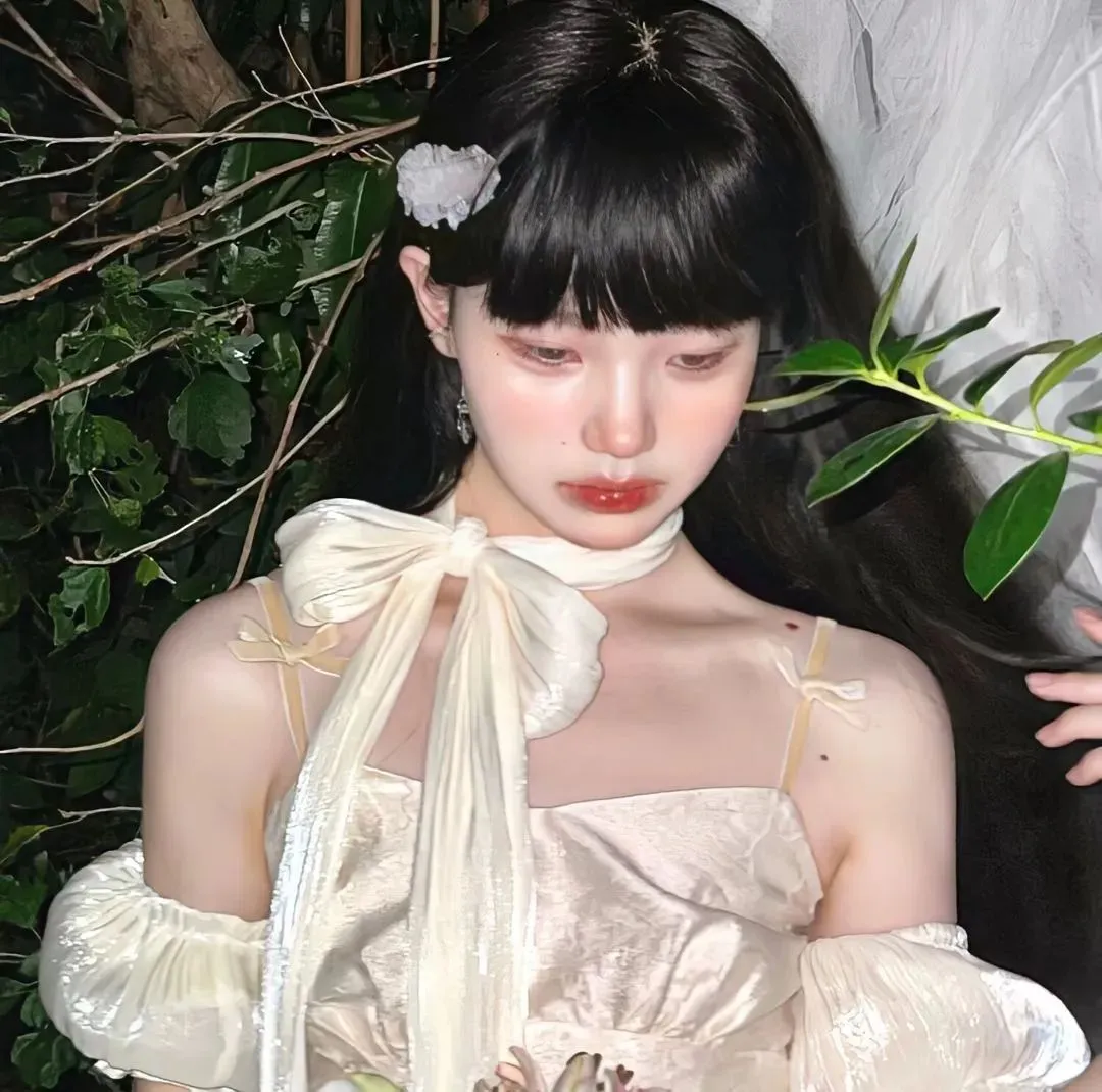 治愈系纯爱神作《四月物语》岩井俊二经典：东京的樱花雨中，暗恋是一个人的兵荒马乱